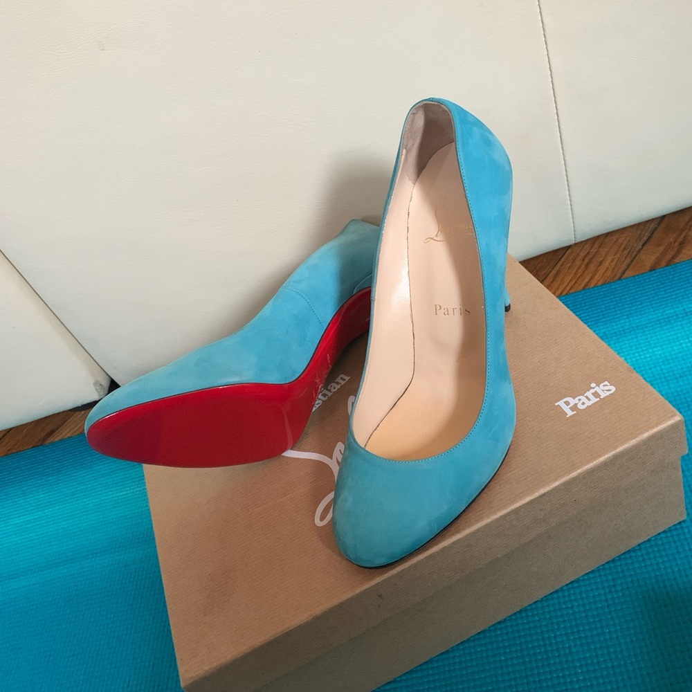 AUTHENTIC Christian Louboutin suede pumps